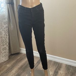 Gap True Skinny Black Jeans. Size 27R.